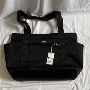 FIGS The Shift Tote Bag